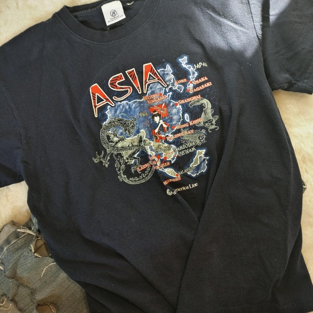 Dark Navy Vintage Style Asia Travel T-Shirt
